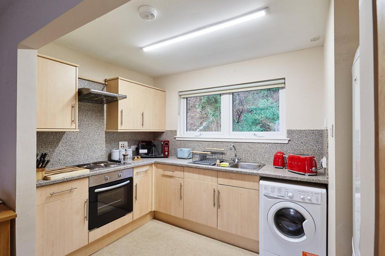 Etive, Beautiful Lochside Apartment With Balcony Форт-Вільям Екстер'єр фото