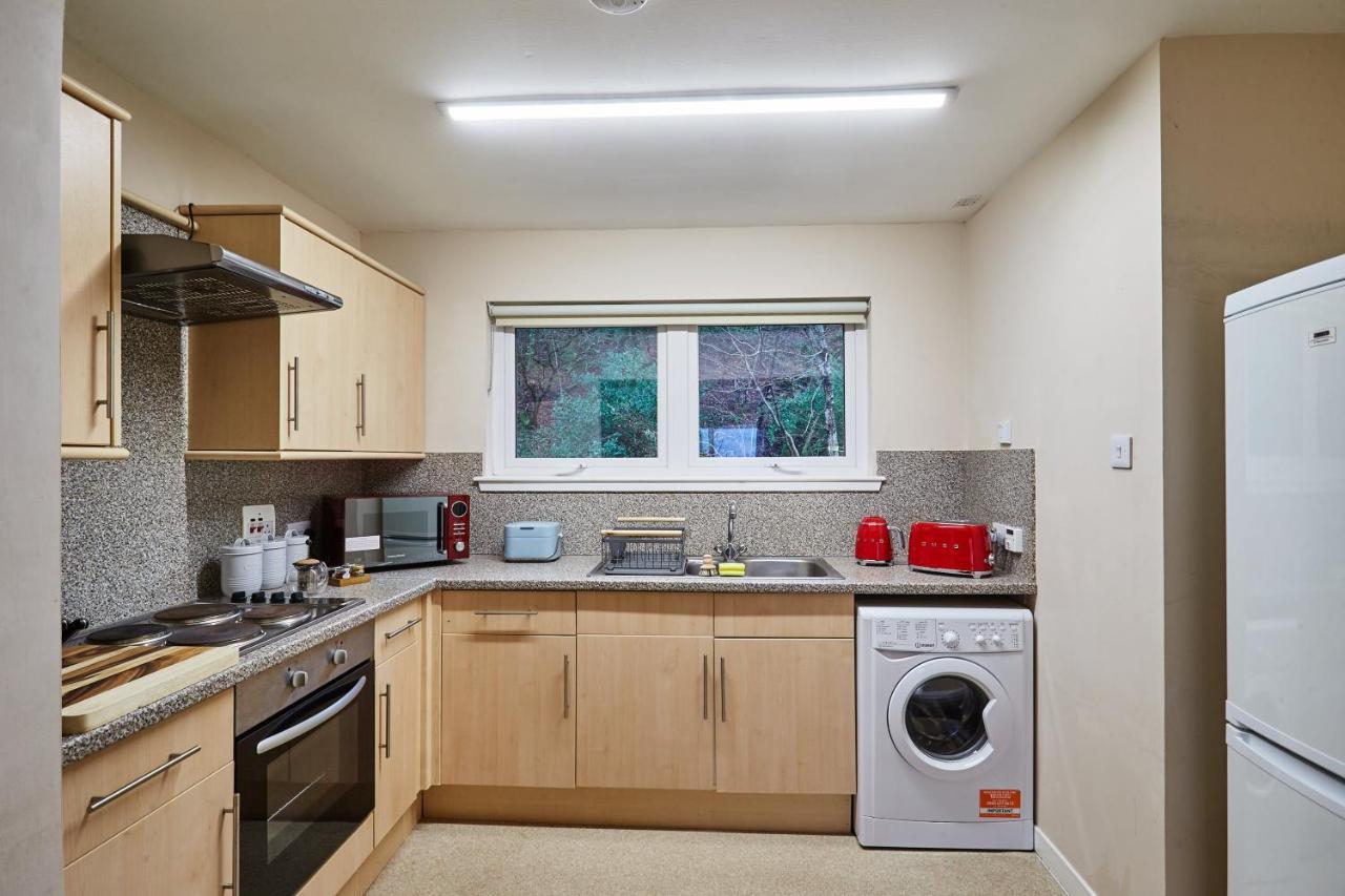 Etive, Beautiful Lochside Apartment With Balcony Форт-Вільям Екстер'єр фото